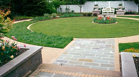 Niagara-on-the-Lake (formal garden estate)