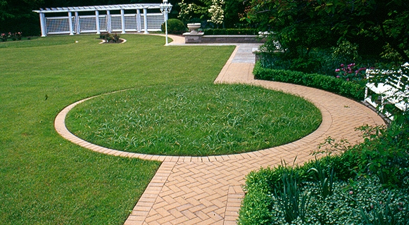 Niagara-on-the-Lake (formal garden estate)