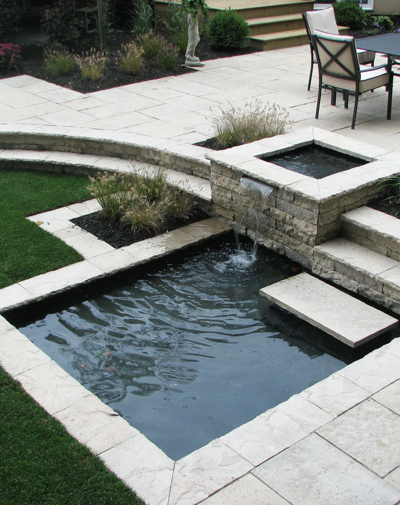 Niagara on the Lake (Sunken Water Feature)