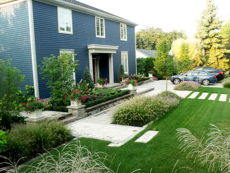 Niagara on the Lake (Elegant Front Entrance)